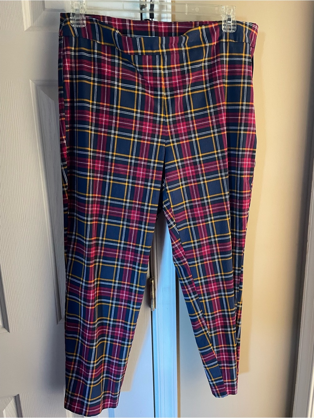 Time and Tru Navy Plaid ankle Pants Sz 20